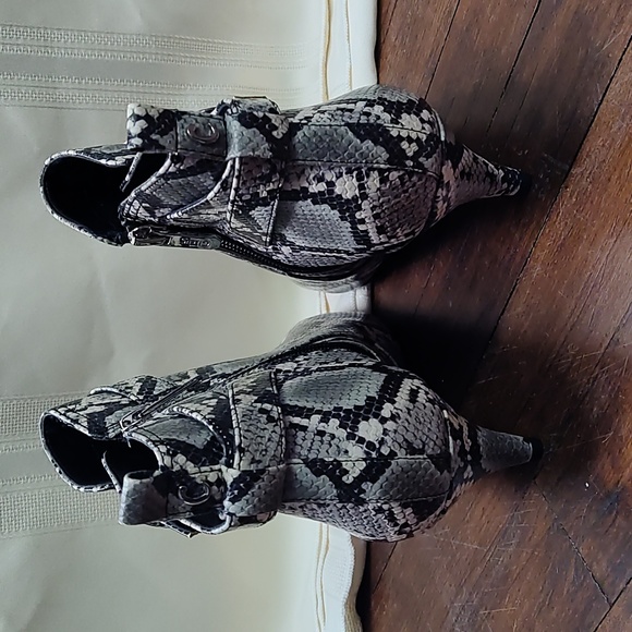 Circus by Sam Edelman Booties - Picture 4 of 7